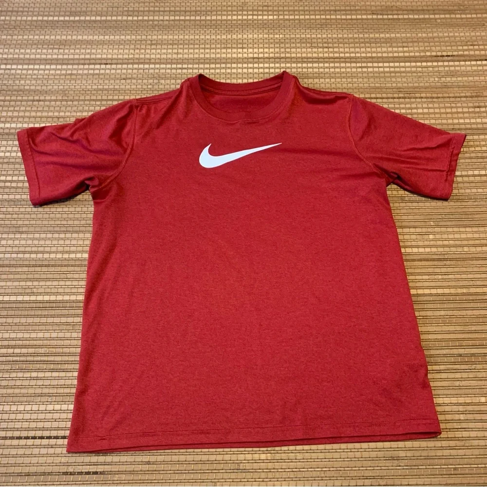 Nike Tee red shirt sleeve t shirt size XL